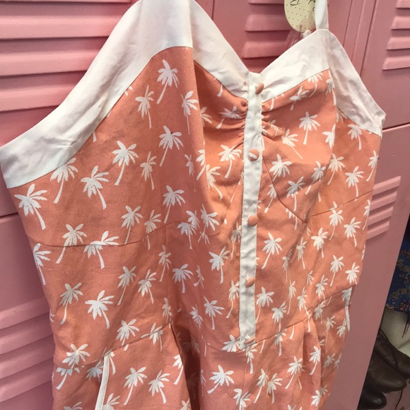NWT Lindy Bop Palmer playsuit in peach palm tree - Picture 3 of 6